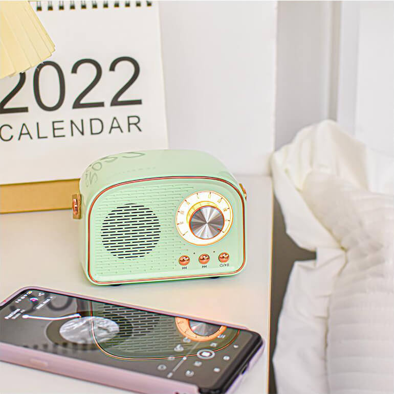 Vintage Bluetooth Speaker - Retro Sound, FM Radio