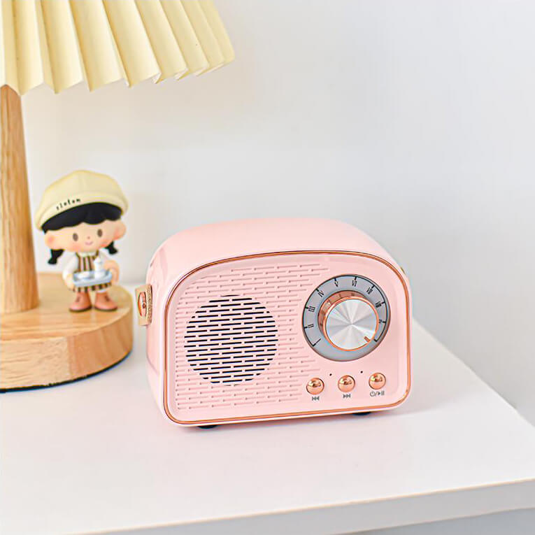 Portable Retro-Style Bluetooth Speaker with High-Quality Sound and Long Battery Life – Compact and Stylish Design