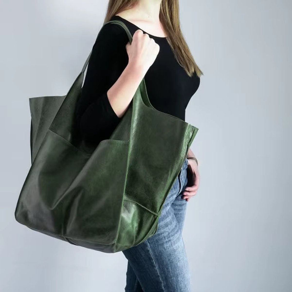 Women's Oversized Magnetic Closure Tote Bag