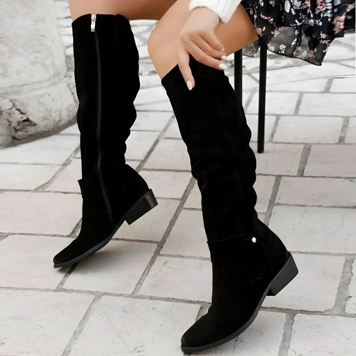 Women's Versatile Day-to-Night Boots - Sleek & Structured